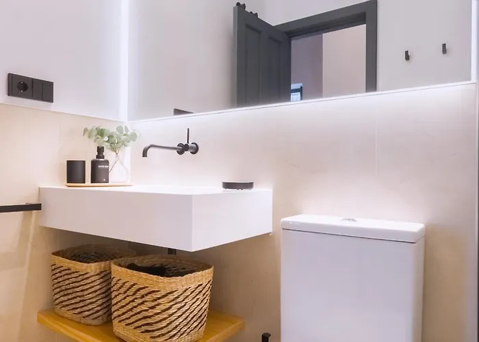 Luxurious Located In Casa Pilatos 3*