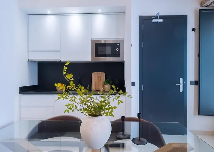 Luxurious Located In Casa Pilatos Aparthotel