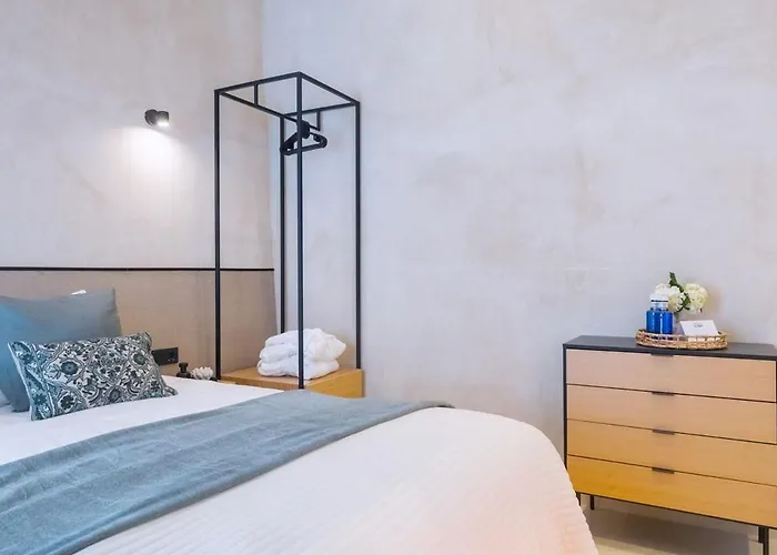 Luxurious Located In Casa Pilatos Aparthotel 3*