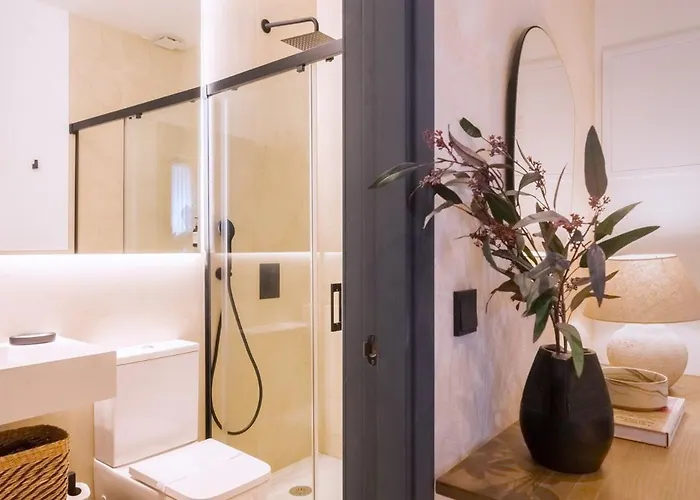 Luxurious Located In Casa Pilatos Aparthotel 3*