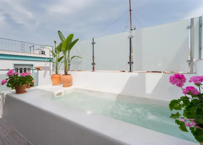 Aparthotel Luxurious Located In Casa Pilatos 3*